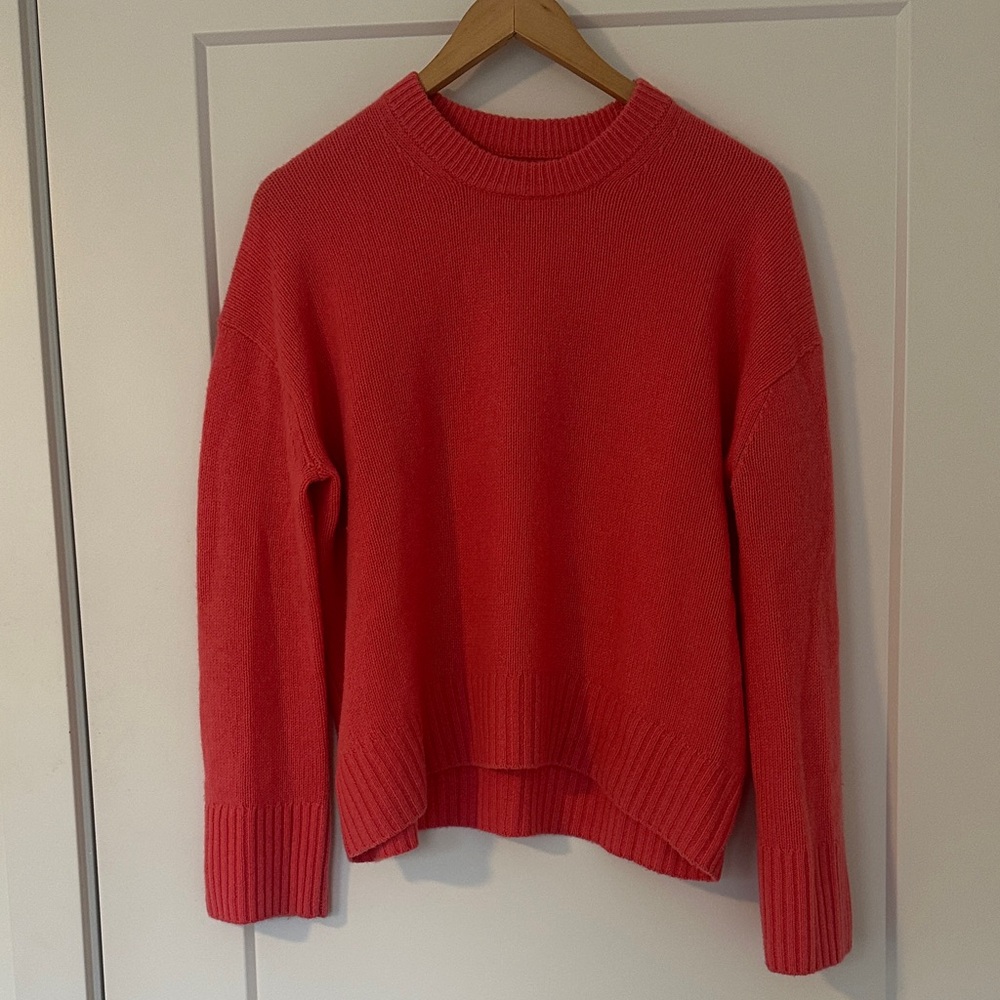 Banana Republic Women's Cashmere Coral Sweater, XS.